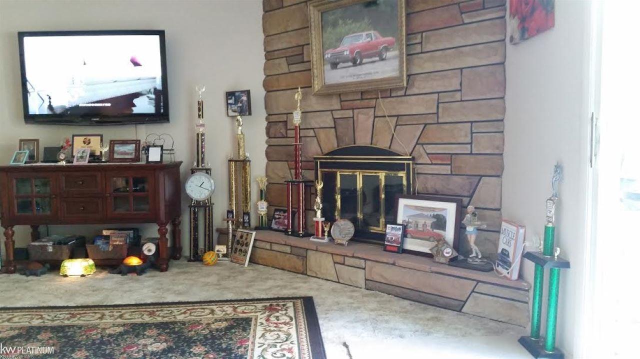 4448 Atkins Road Port Huron, MI 48060 - Photo 13 of 15 31273919-12.JPG