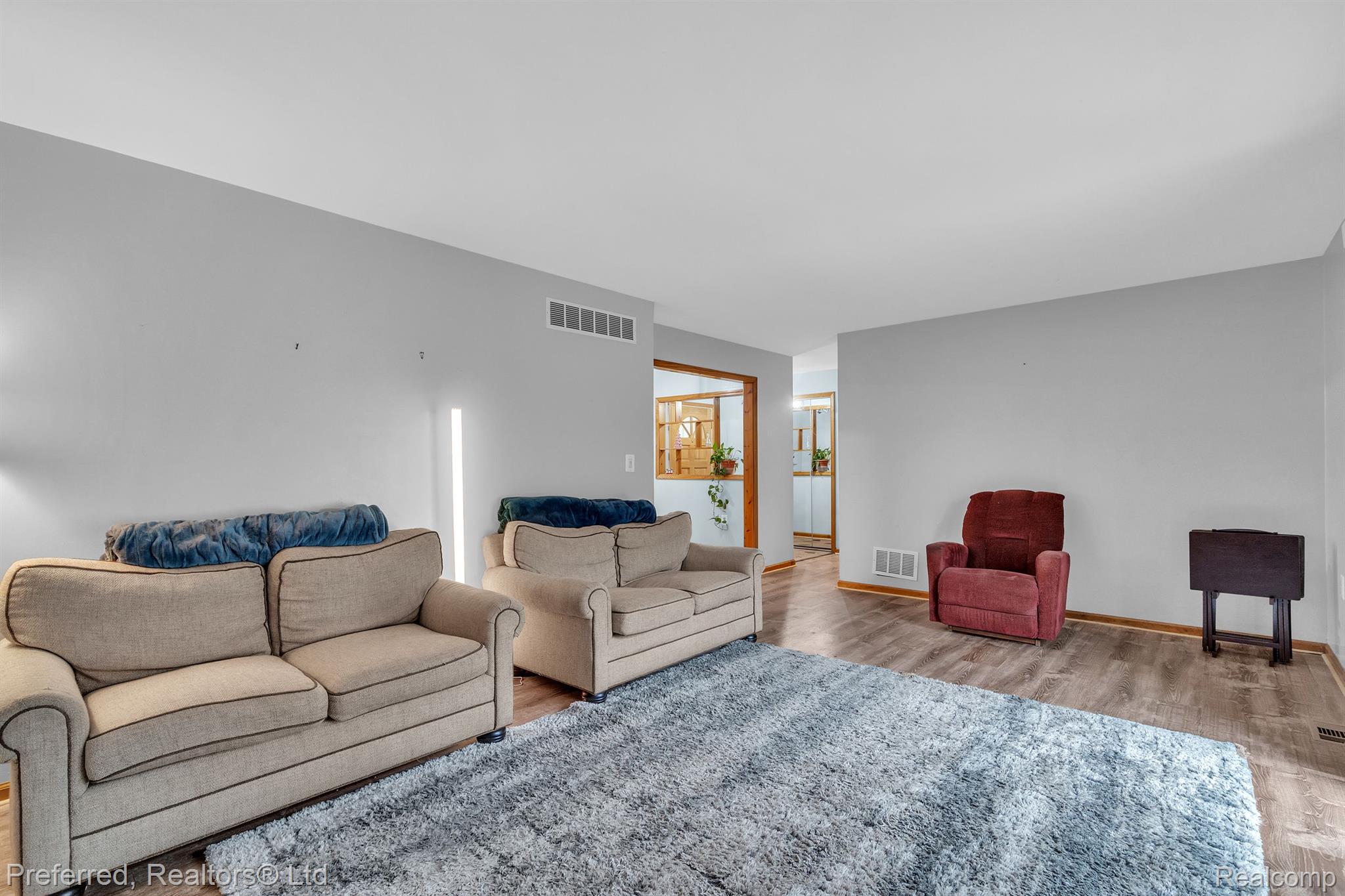 21982 Bell Road New Boston, MI 48164 - Photo 7 of 33 Gallery Image 7