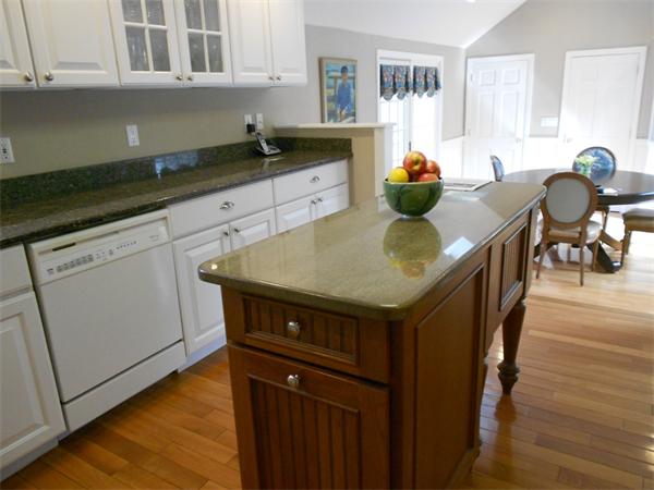 60 Baskin Road Lexington, MA 02421 - Photo 7 of 28