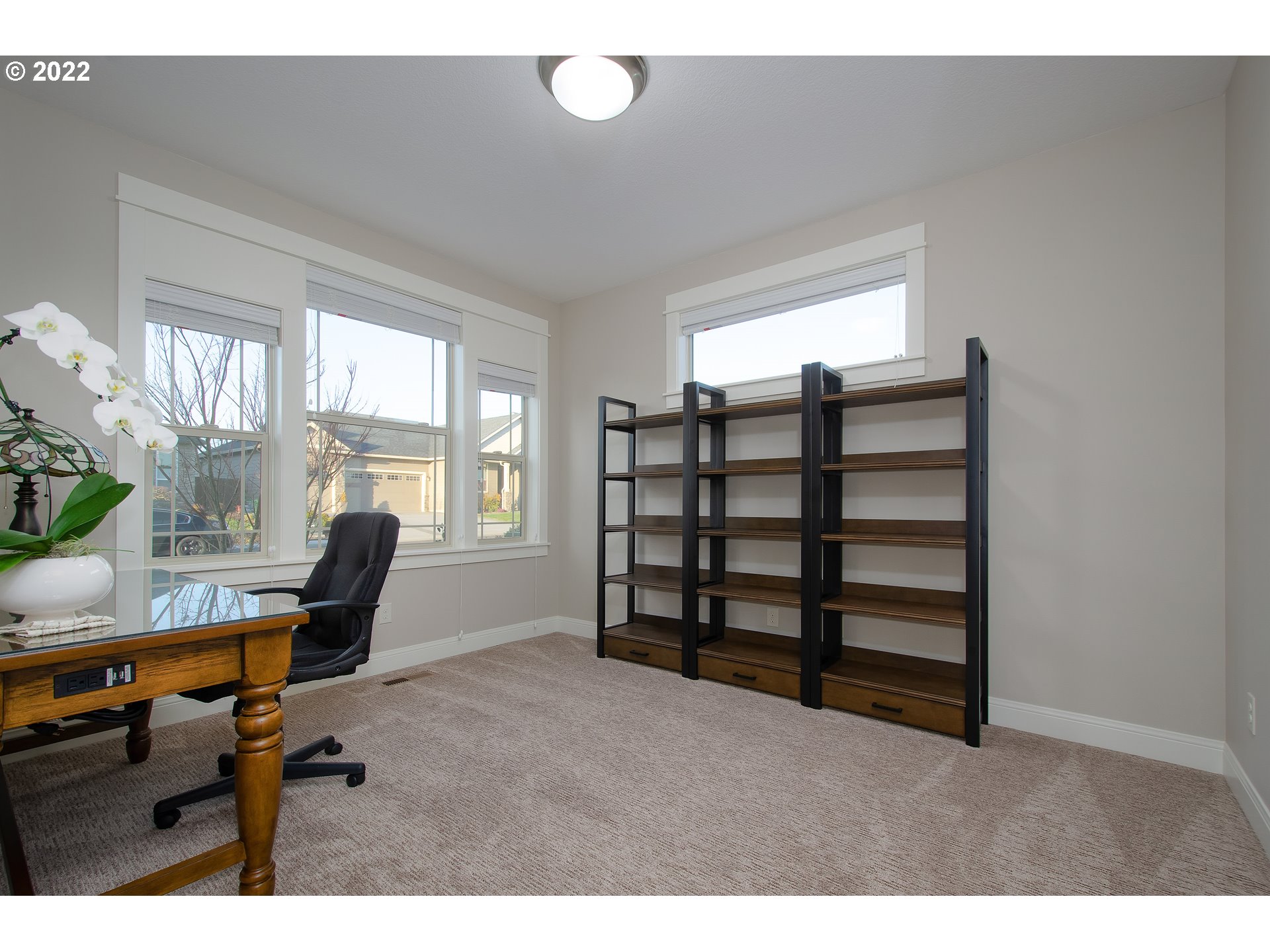 2507 Northeast 176th Street Ridgefield, WA 98642 - Photo 3 of 32 a view of a livingroom with furniture and a window