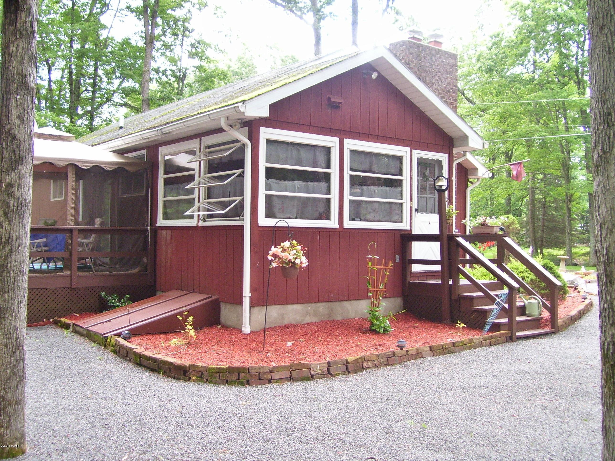 236 Perry Road Greentown, PA 18426 - Photo 26 of 56 Sunroom Exterior View