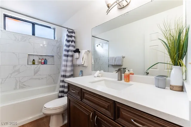 $2,000 | 6173 West Twain Avenue, Las Vegas, NV 89103