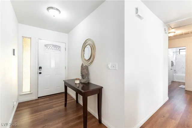 $2,000 | 6173 West Twain Avenue, Las Vegas, NV 89103