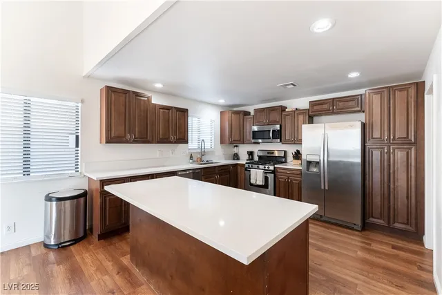 $2,000 | 6173 West Twain Avenue, Las Vegas, NV 89103