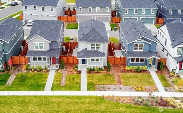 $2,900 | 14830 203rd Avenue East, Bonney Lake, WA 98391