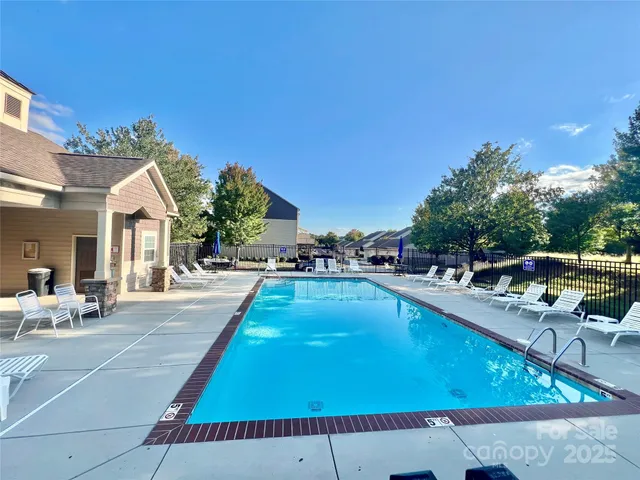 $440,000 | 8326 Viewpoint Lane, Unit 802, Cornelius, NC 28031