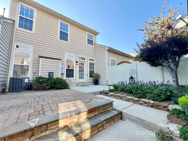 $440,000 | 8326 Viewpoint Lane, Unit 802, Cornelius, NC 28031