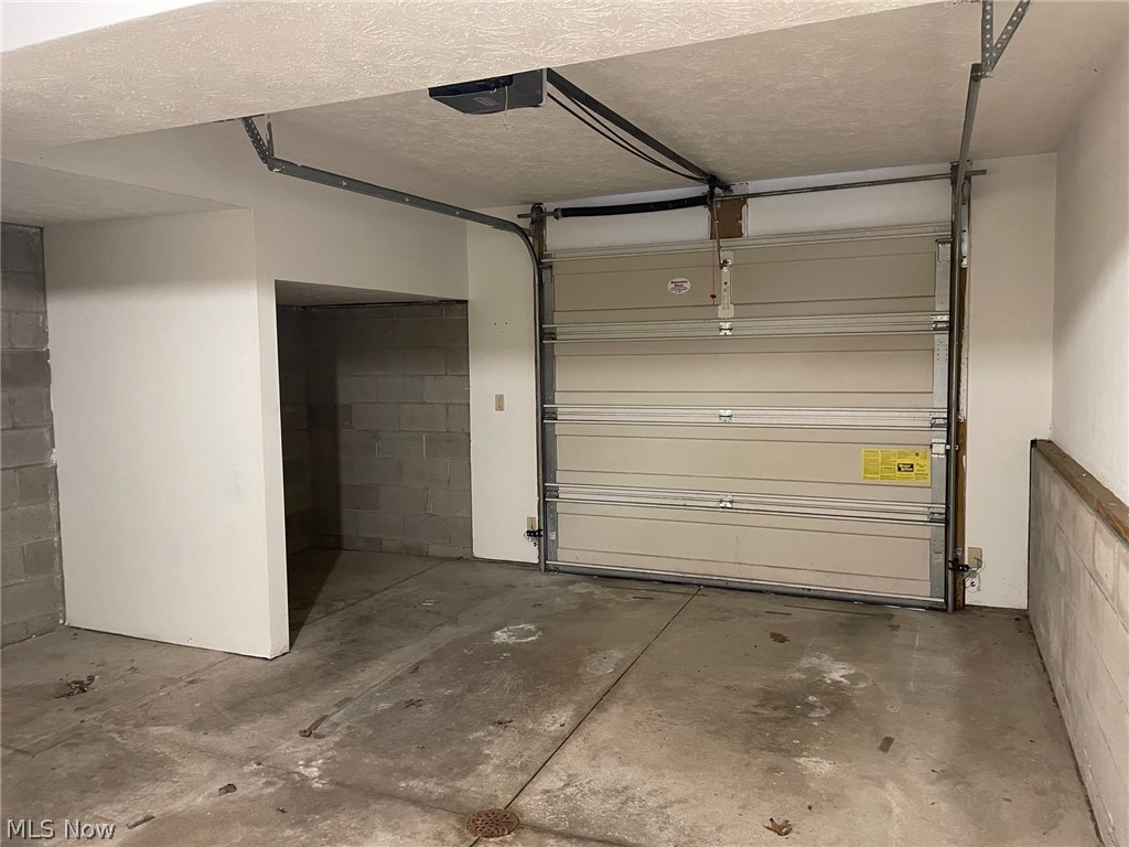 4440 Sexton Road Cleveland, OH 44105 - Photo 33 of 38 Garage view 1