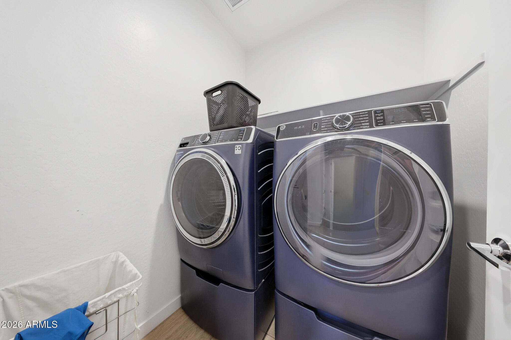 4064 East Catclaw Street Gilbert, AZ 85296 - Photo 11 of 42 B (8)