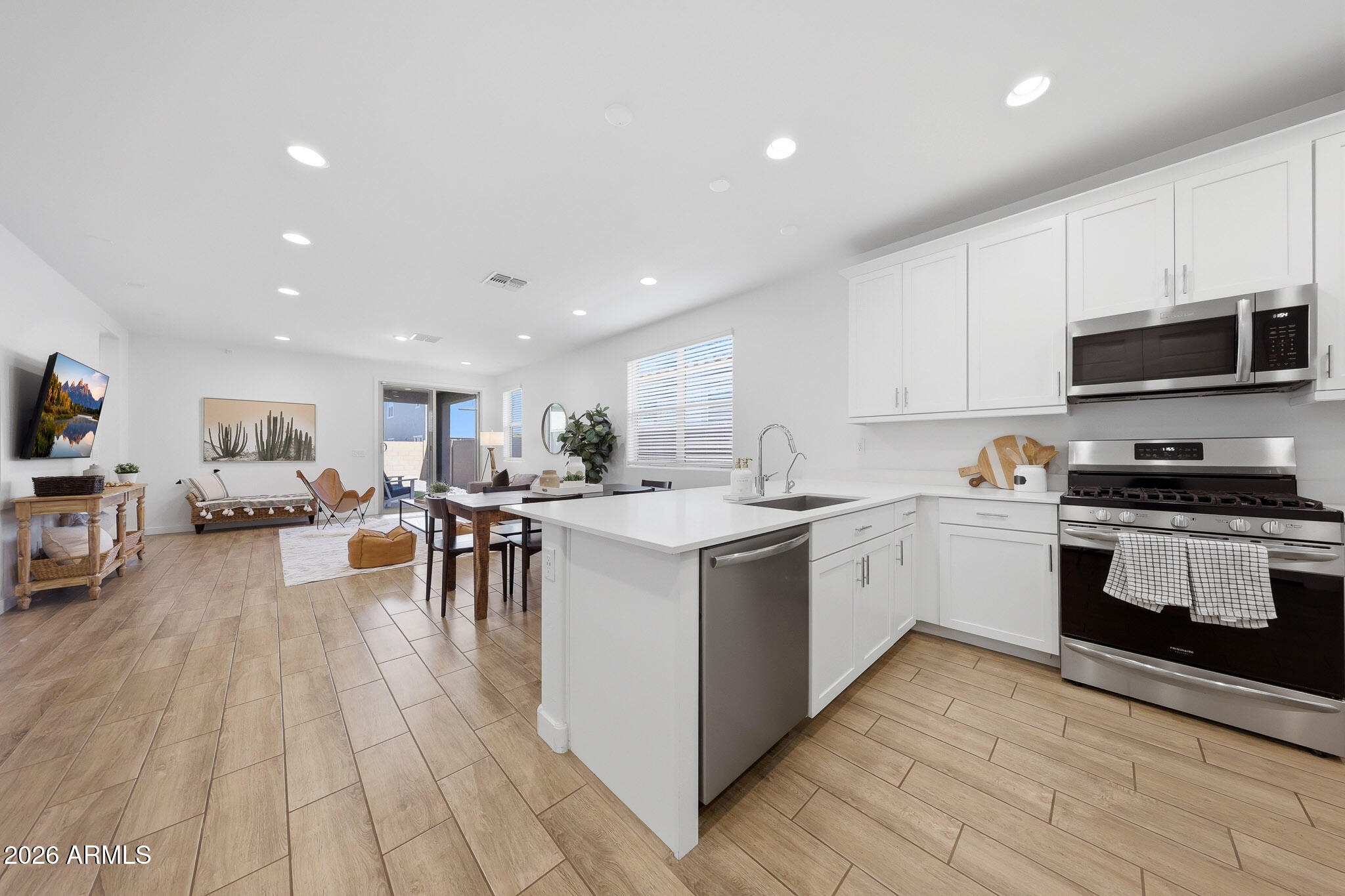 4064 East Catclaw Street Gilbert, AZ 85296 - Photo 9 of 42 B (6)