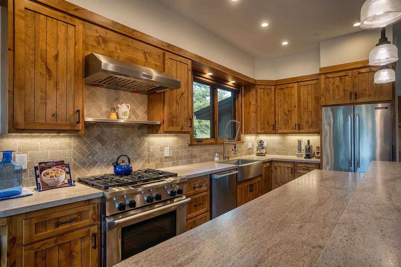 11561 Henness Road Truckee, CA 96161 - Photo 5 of 21 Gallery Image 5