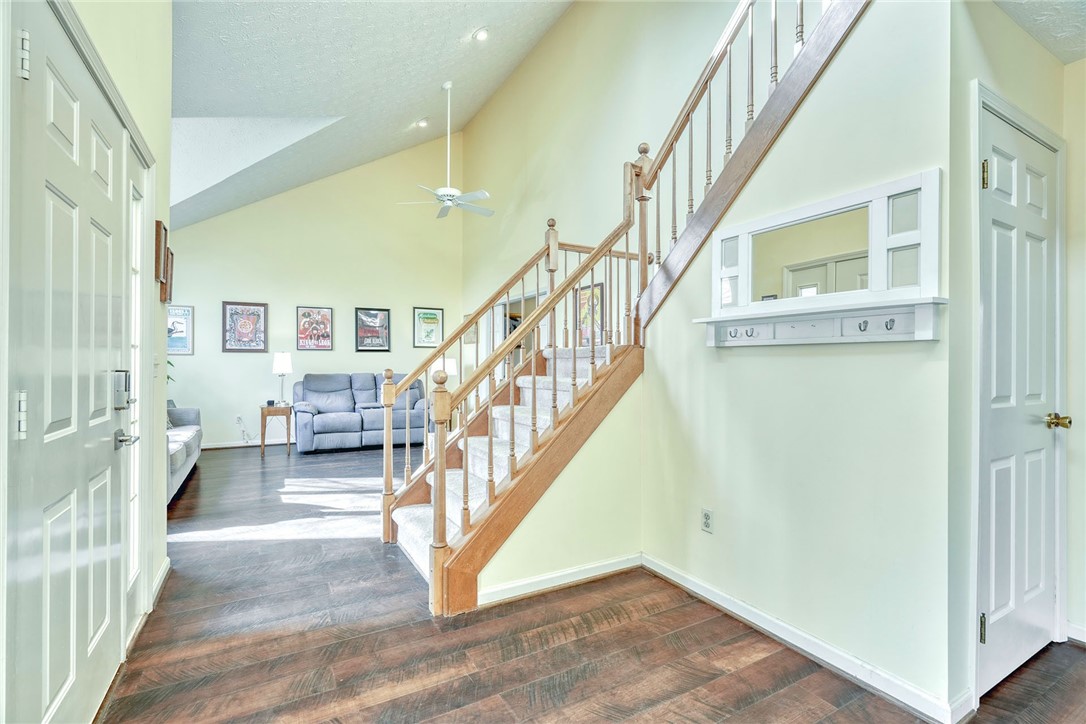 27 Edenfield Road Penfield, NY 14526 - Photo 19 of 48 Dramatic 2-story foyer - is bright and open!