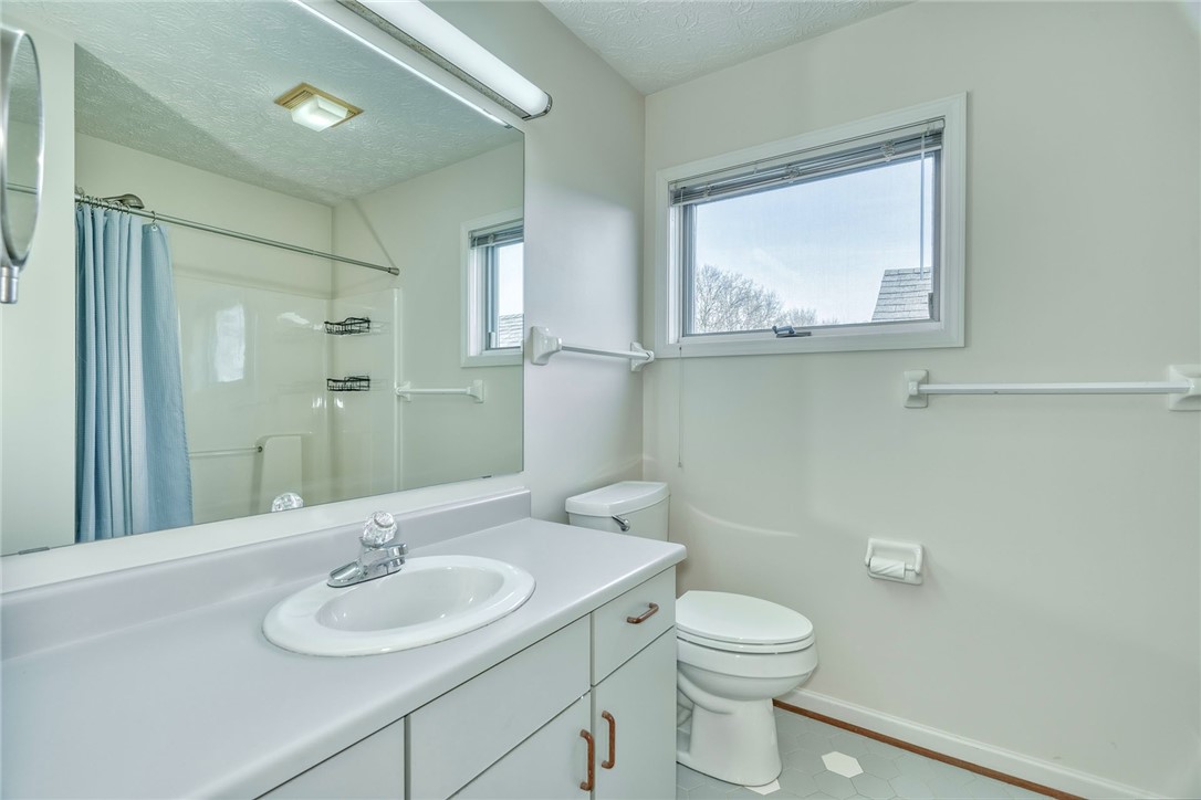 27 Edenfield Road Penfield, NY 14526 - Photo 28 of 48 Main 2nd floor full bathroom