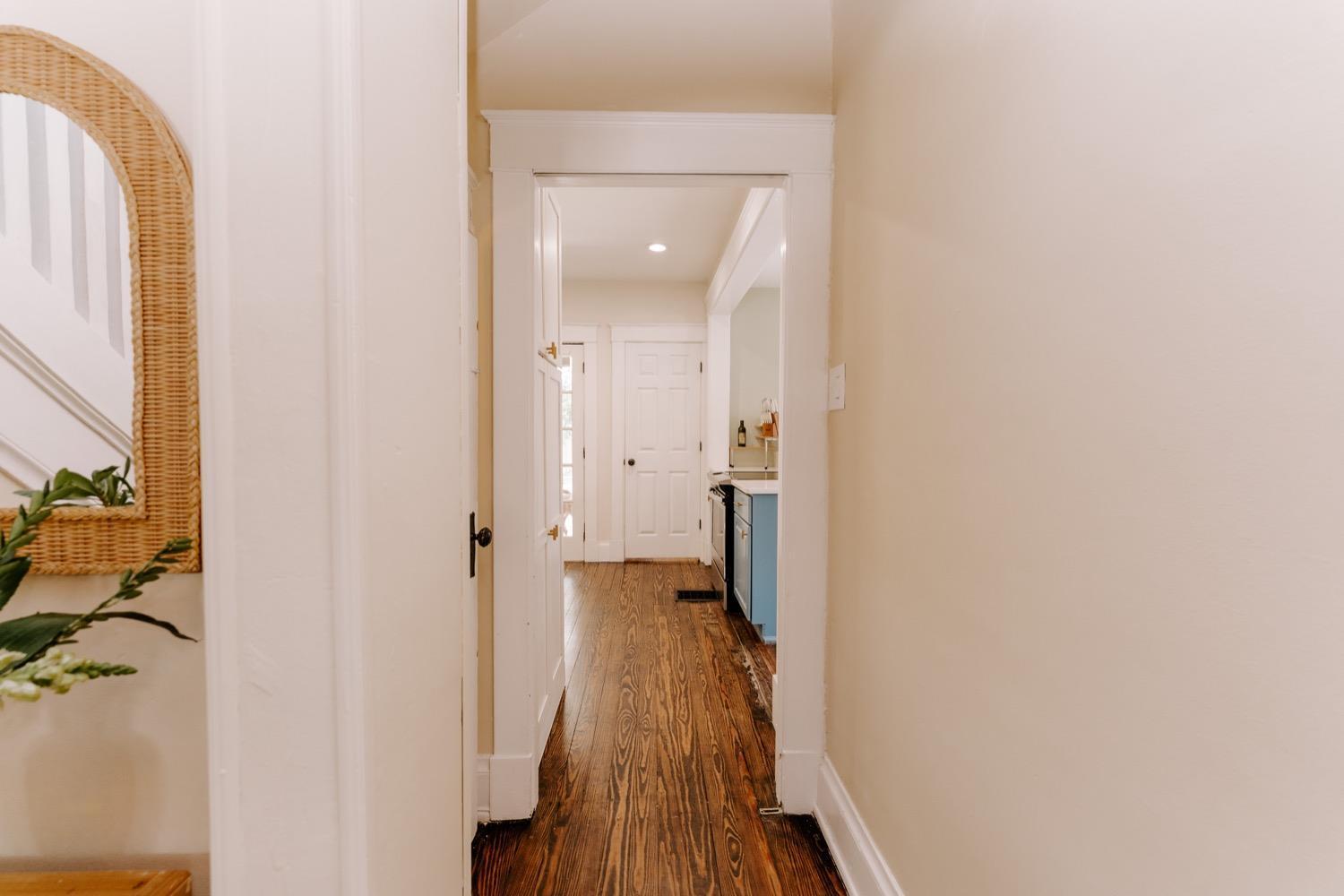 6630 Murray Road Cincinnati, OH 45227 - Photo 16 of 33 Gallery Image 16