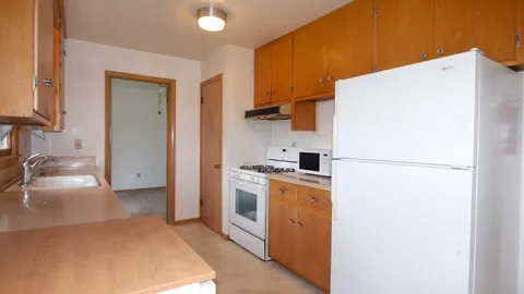 $350,000 | 1610 Garland Lane North, Plymouth, MN 55447