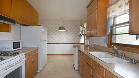 $350,000 | 1610 Garland Lane North, Plymouth, MN 55447