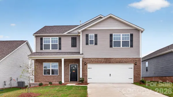 $359,000 | 616 17th Ave Drive Northeast, Hickory, NC 28601