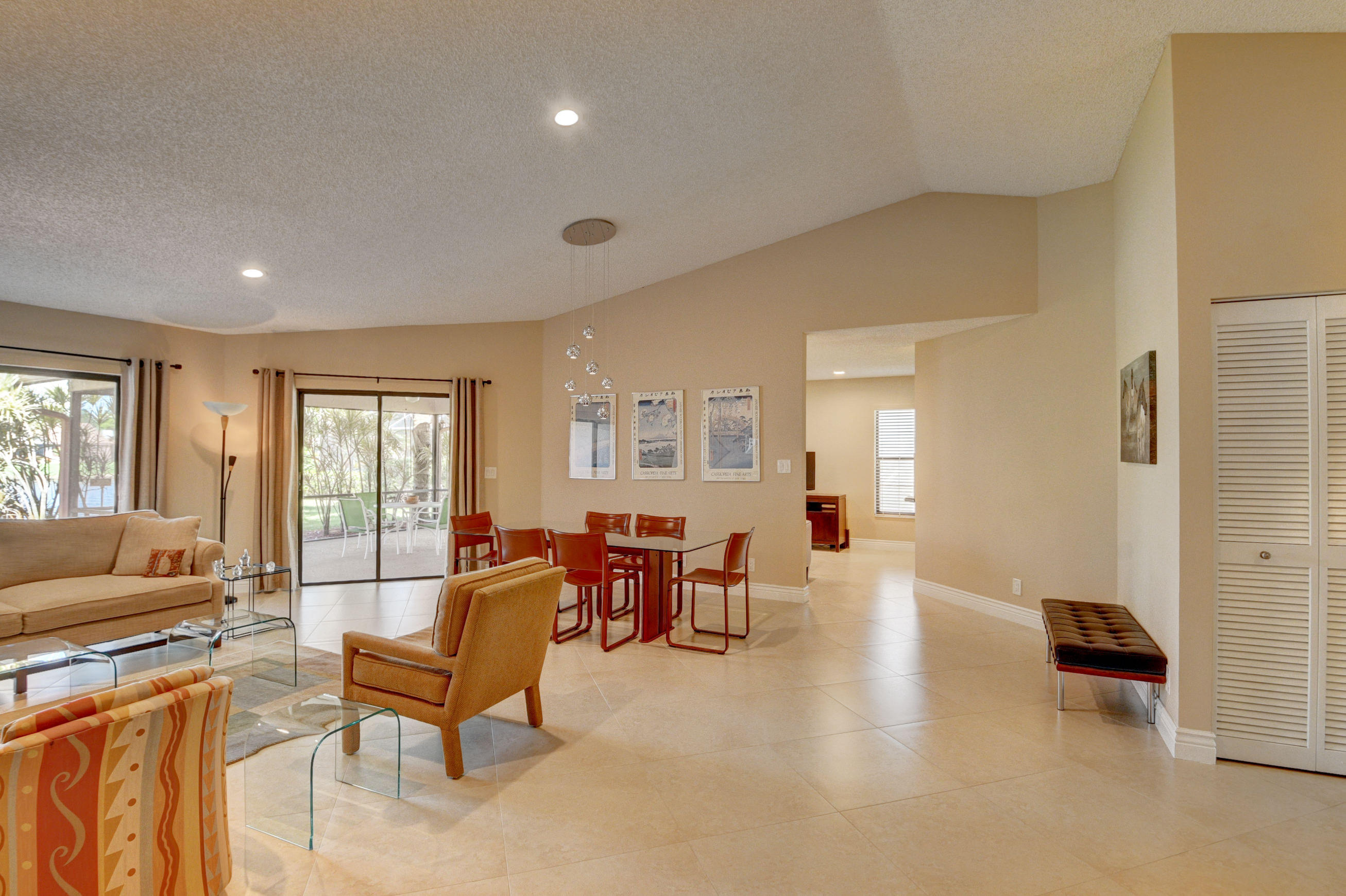 9621 Triton Court Boca Raton, FL 33434 - Photo 11 of 43 LIVING ROOM/DINING ROOM