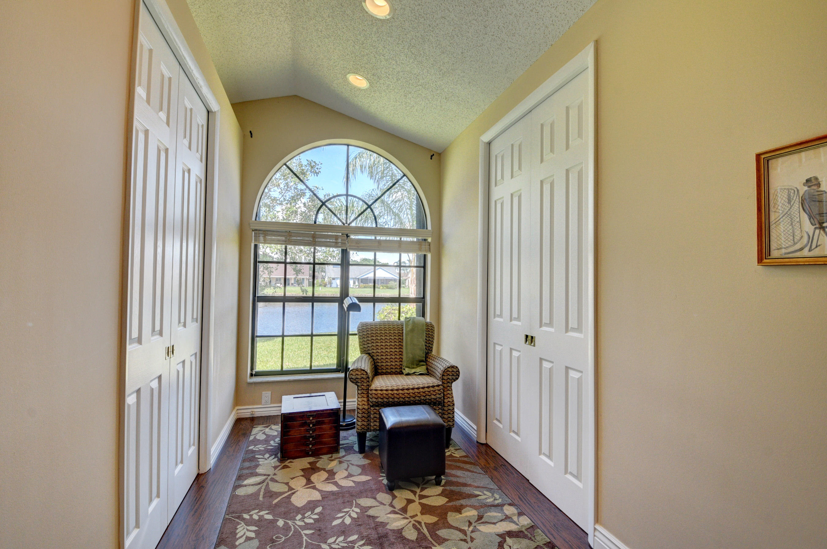 9621 Triton Court Boca Raton, FL 33434 - Photo 24 of 43 MASTER BEDROOM SITTING AREA