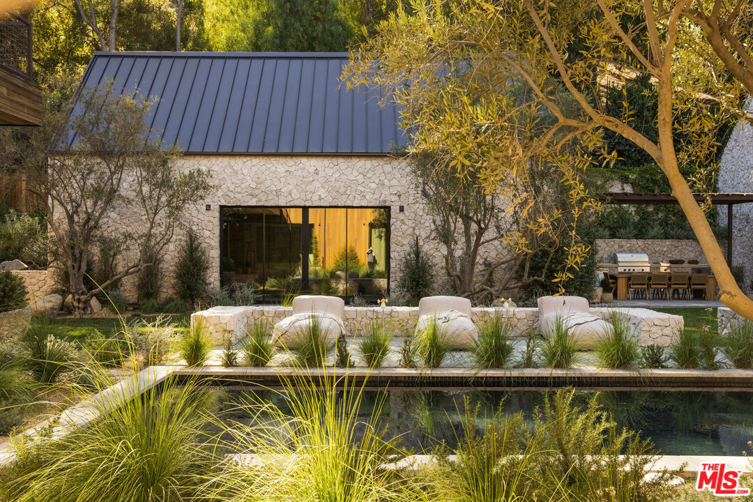 3405 Fryman Road Studio City, CA 91604 - Photo 23 of 31