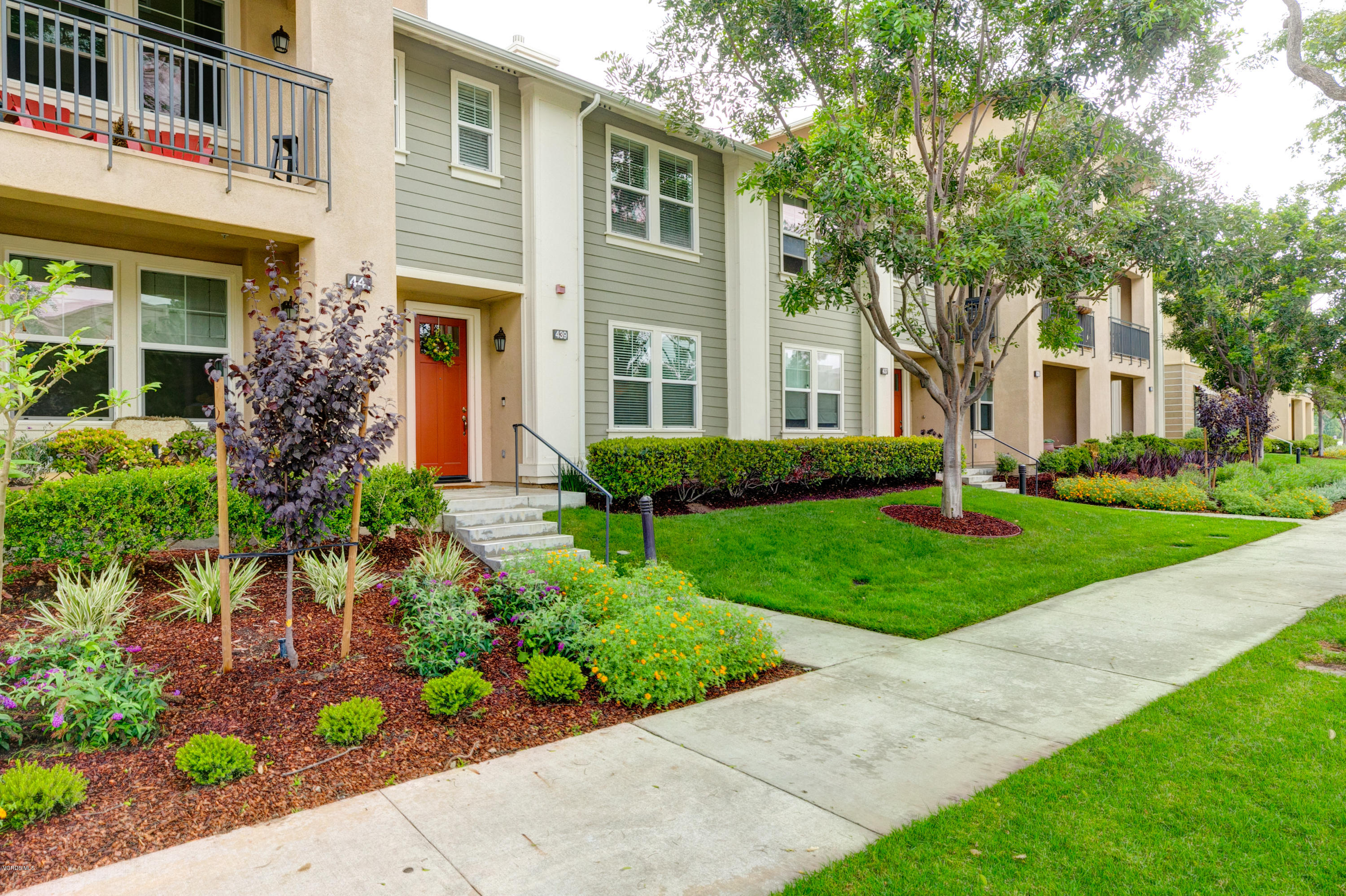 439 Forest Park Boulevard Oxnard, CA 93036 - Photo 1 of 33 1