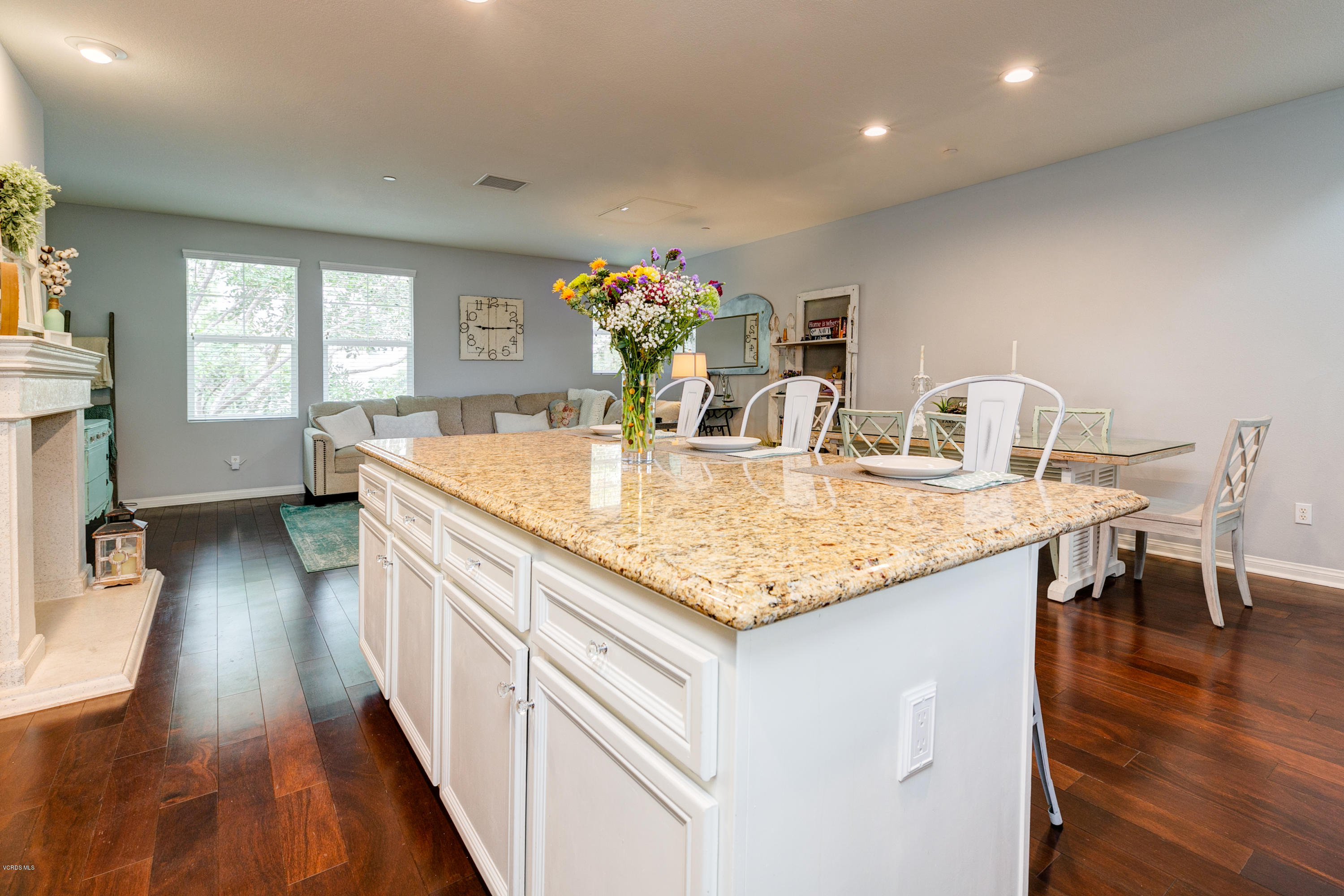 439 Forest Park Boulevard Oxnard, CA 93036 - Photo 19 of 33 19