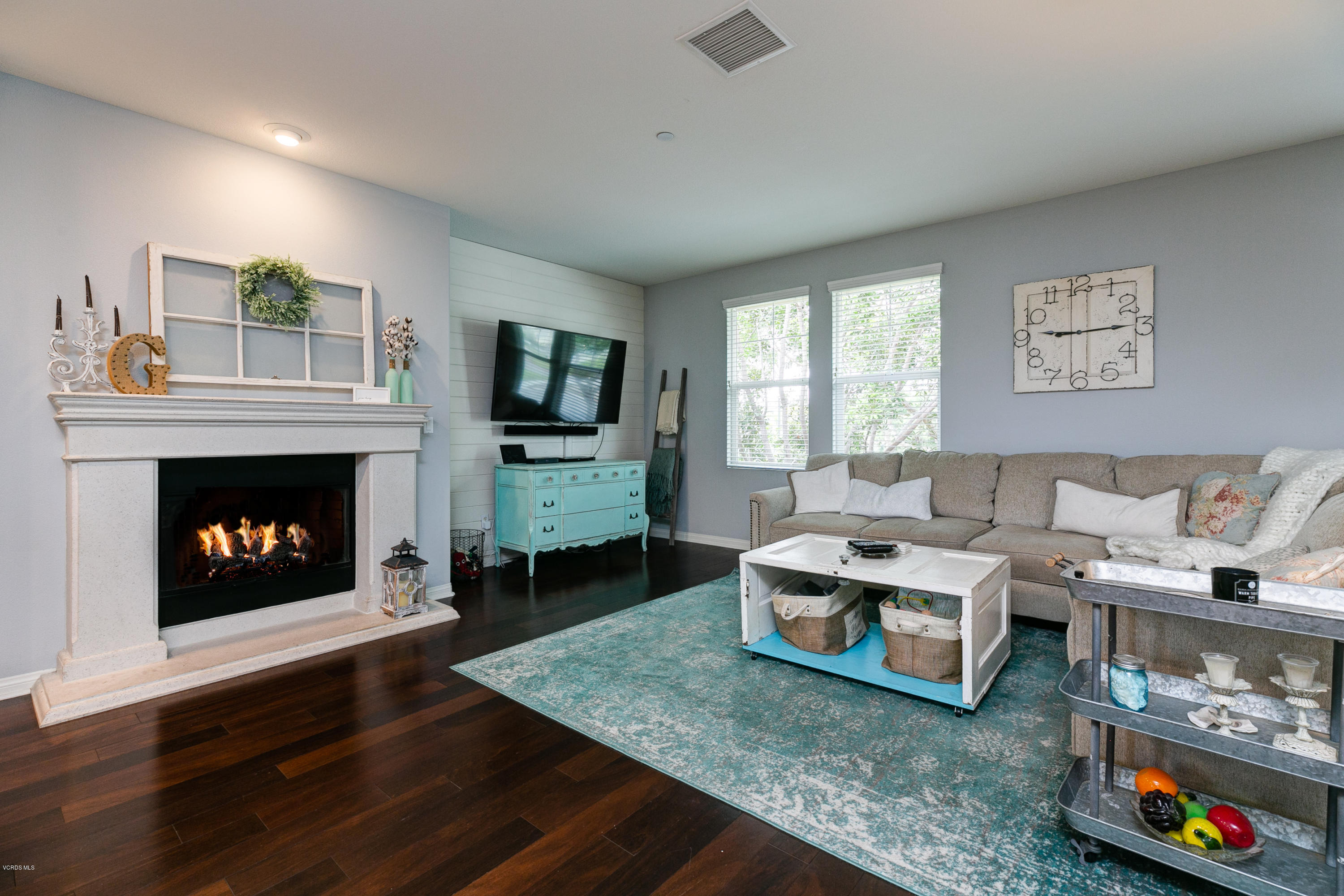 439 Forest Park Boulevard Oxnard, CA 93036 - Photo 10 of 33 10