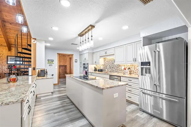 $900,000 | 12 Lakeview Drive, Haines City, FL 33844