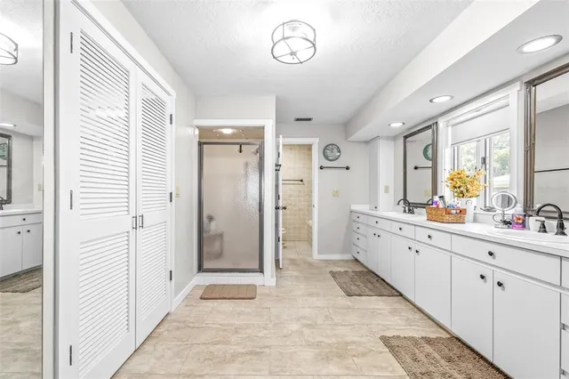 $900,000 | 12 Lakeview Drive, Haines City, FL 33844