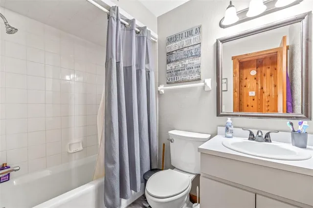 $900,000 | 12 Lakeview Drive, Haines City, FL 33844