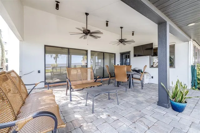 $900,000 | 12 Lakeview Drive, Haines City, FL 33844