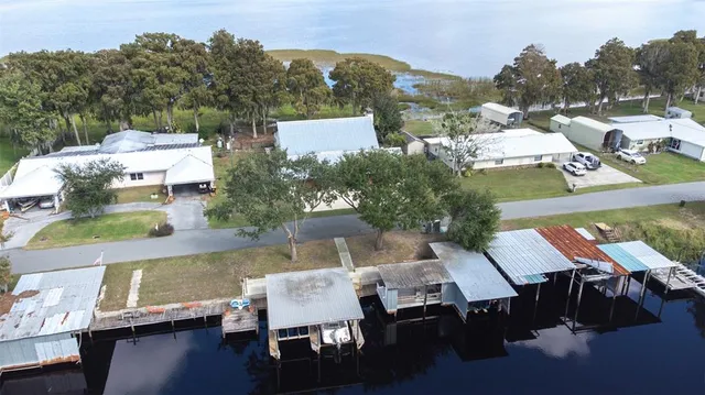 $900,000 | 12 Lakeview Drive, Haines City, FL 33844