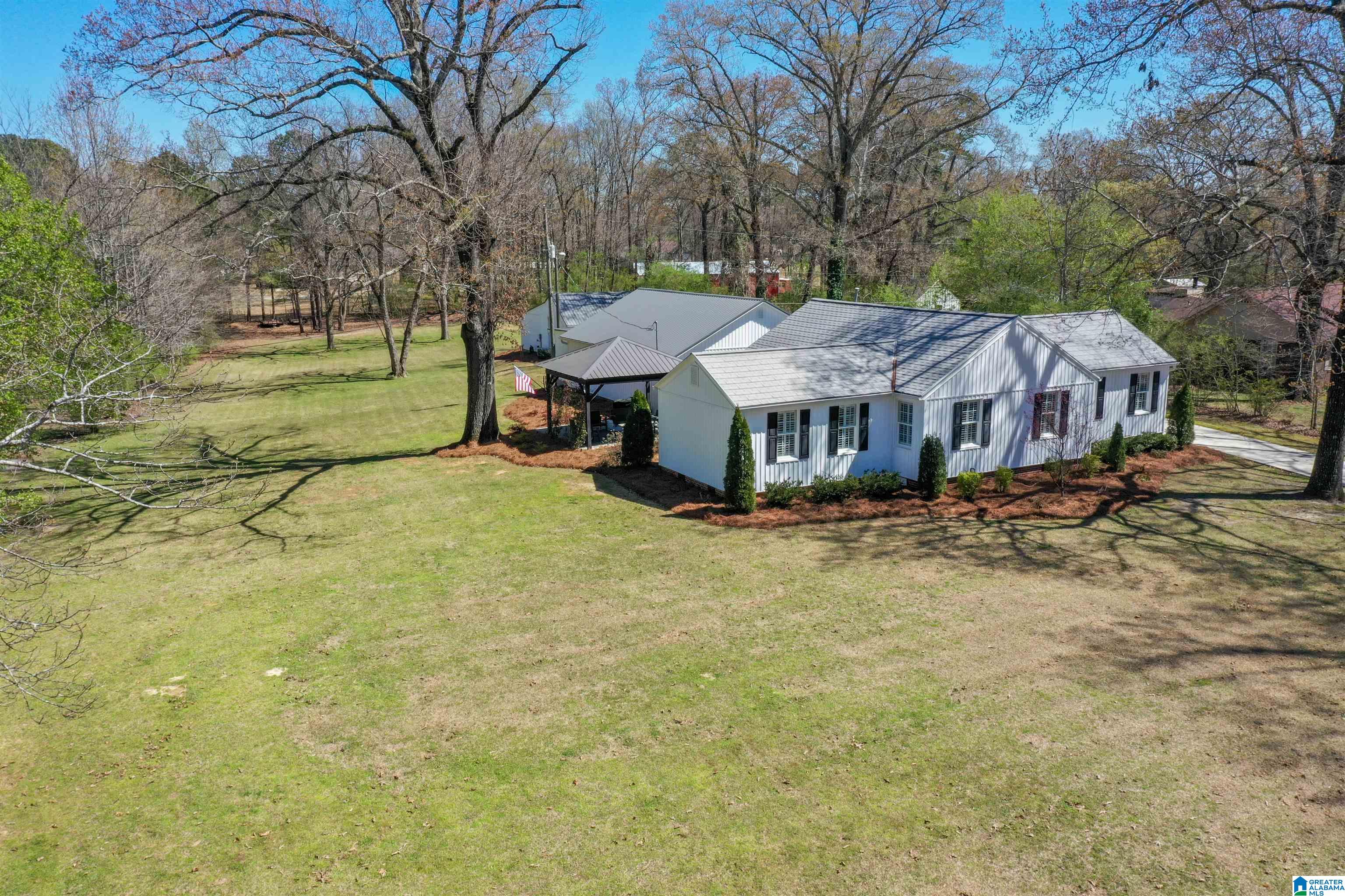 5449 Sutherland Road Mount Olive, AL 35117 - Photo 2 of 69