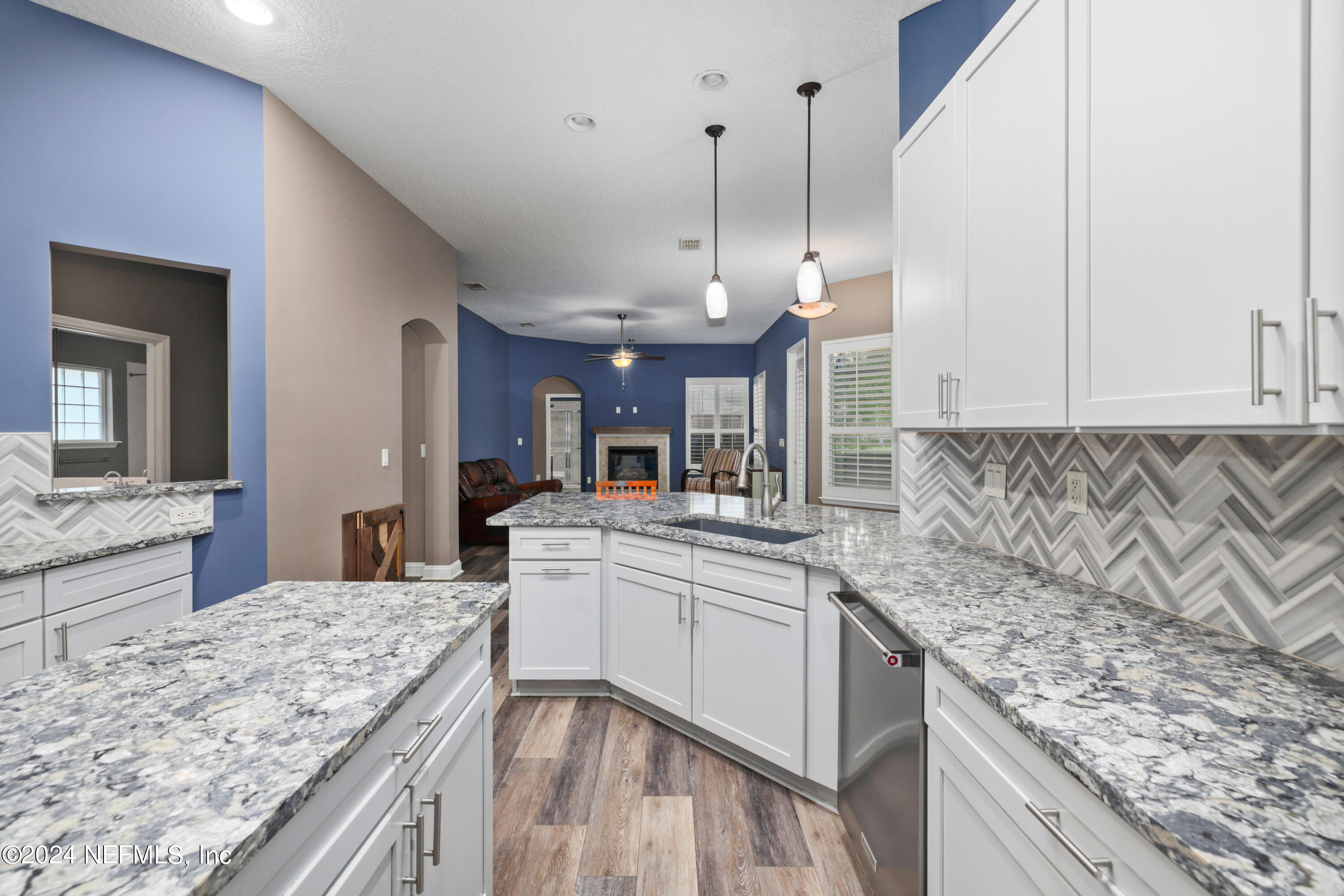 5972 Shadehill Road Jacksonville, FL 32258 - Photo 14 of 50 Lovely Granite Countertops!