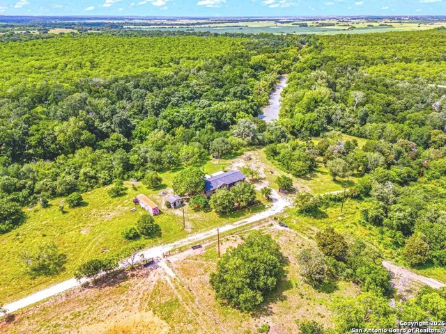 $749,999 | 237 County Road 393, Runge, TX 78151