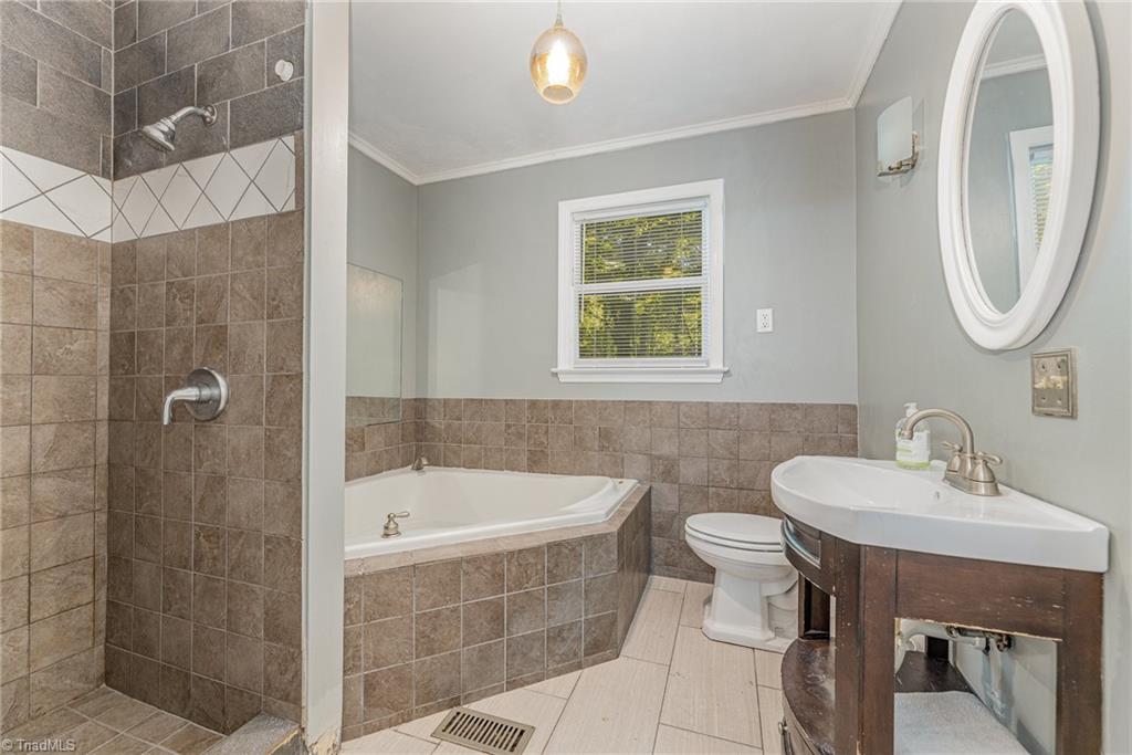 960 Amity Road Asheboro, NC 27203 - Photo 13 of 29 Gallery Image 13