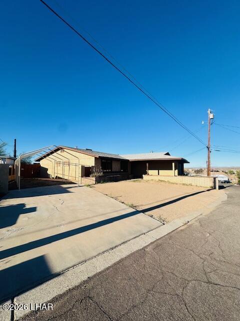 31632 Treasure Road Parker, AZ 85344 - Photo 2 of 26 a view of a terrace