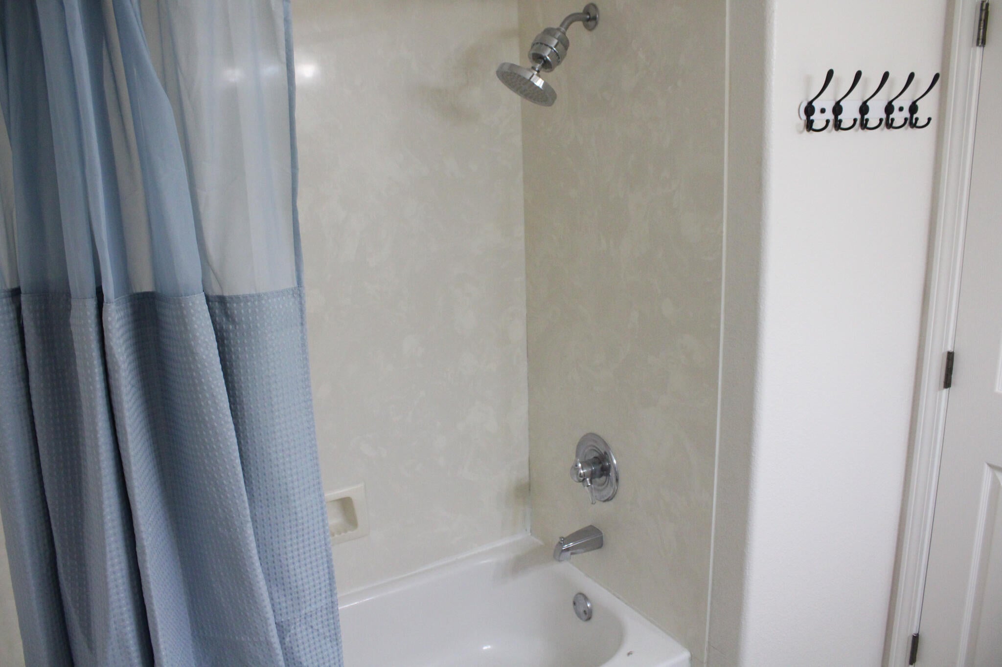 450 Midway Road, Unit 10 Medford, OR 97501 - Photo 17 of 20 IMG_2376-2-Enhanced-SR