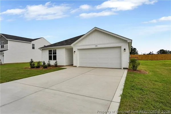$2,400 | 737 Caelin Farms Rd Spring Lake, Spring Lake, NC 28390