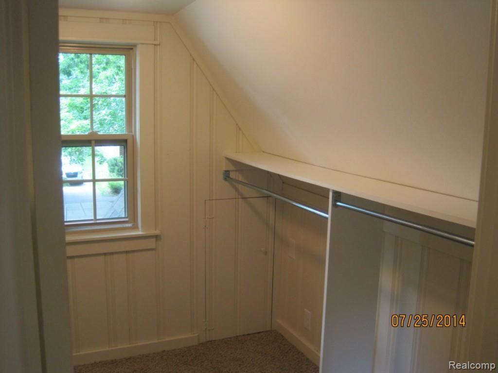 61 Devonshire Road Pleasant Ridge, MI 48069 - Photo 21 of 32 IMG_2045.jpg