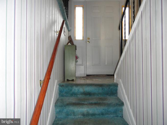 8015 Redstone Road Kingsville, MD 21087 - Photo 19 of 28 Interior (General)stairs
