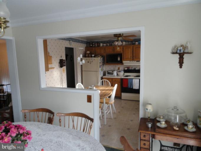8015 Redstone Road Kingsville, MD 21087 - Photo 3 of 28 Dining Room