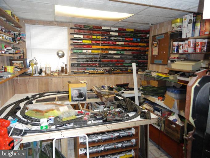 8015 Redstone Road Kingsville, MD 21087 - Photo 9 of 28 Hobby Room