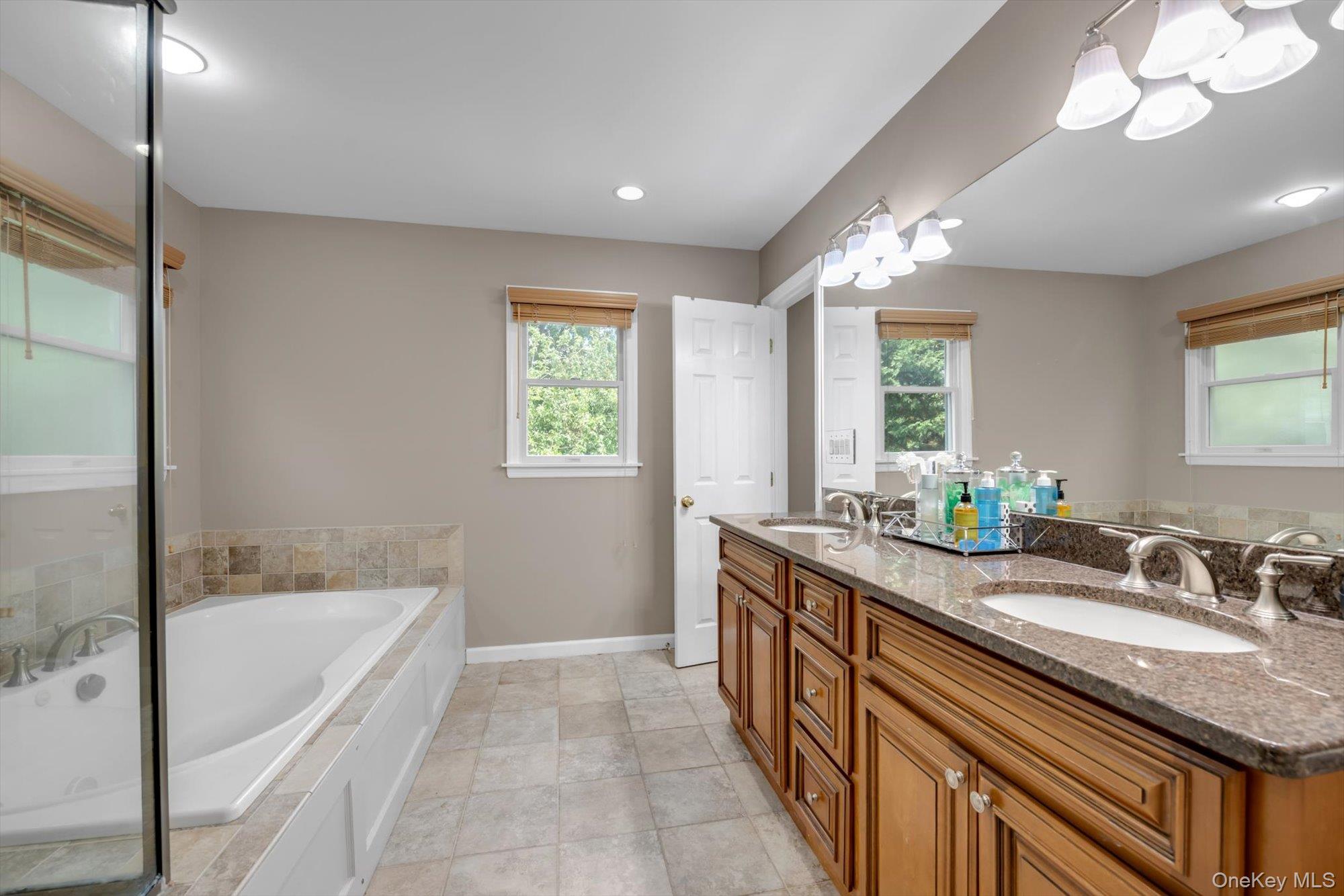 146 Melville Road Farmingdale, NY 11735 - Photo 11 of 26