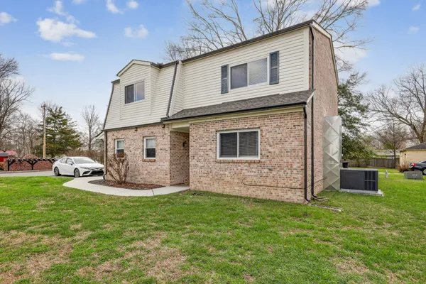 $1,700 | 601 East Grundy Street, Unit B, Tullahoma, TN 37388
