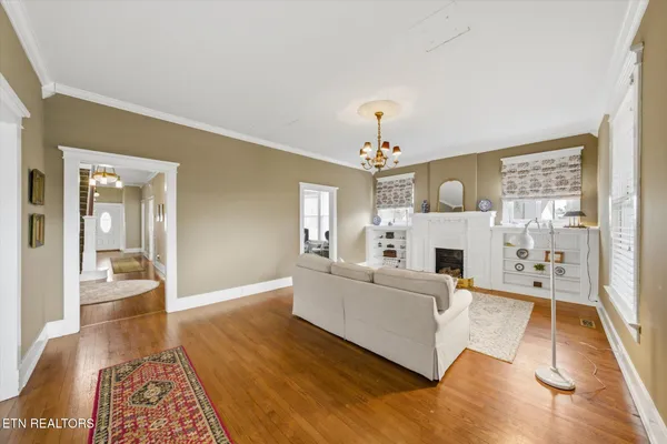 $539,000 | 201 West Washington Avenue, Clinton, TN 37716
