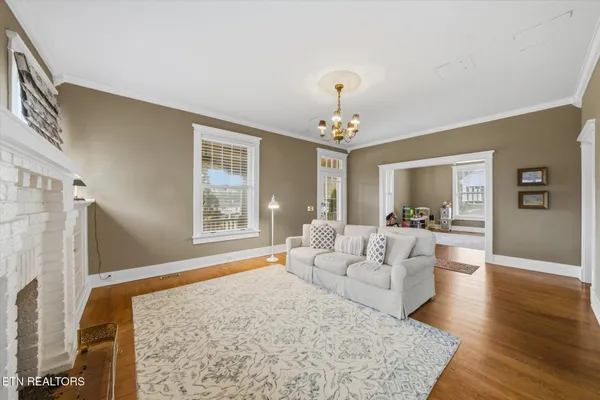 $539,000 | 201 West Washington Avenue, Clinton, TN 37716