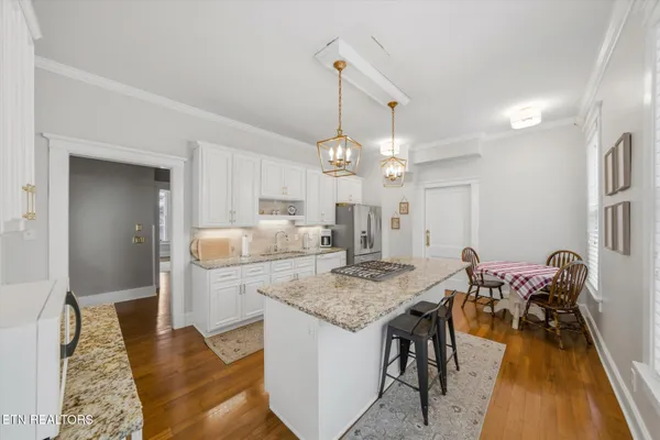 $539,000 | 201 West Washington Avenue, Clinton, TN 37716