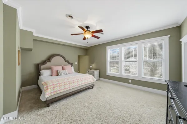 $539,000 | 201 West Washington Avenue, Clinton, TN 37716