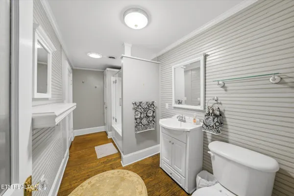 $539,000 | 201 West Washington Avenue, Clinton, TN 37716